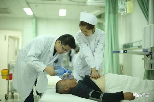 护士的工作和生活照,工作瞬间与生活点滴的交织